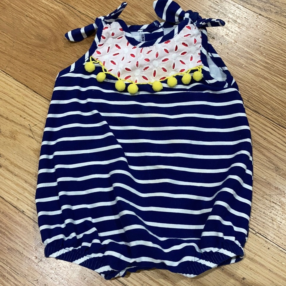 🎉HP🎉 Peaches ‘n Cream Sleeveless Onesie